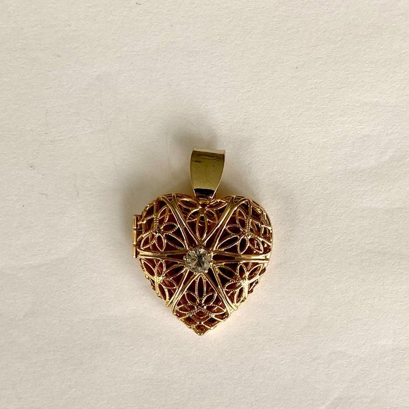 Vintage Gold Heart Locket with Rhinestone - Picture 7 of 9